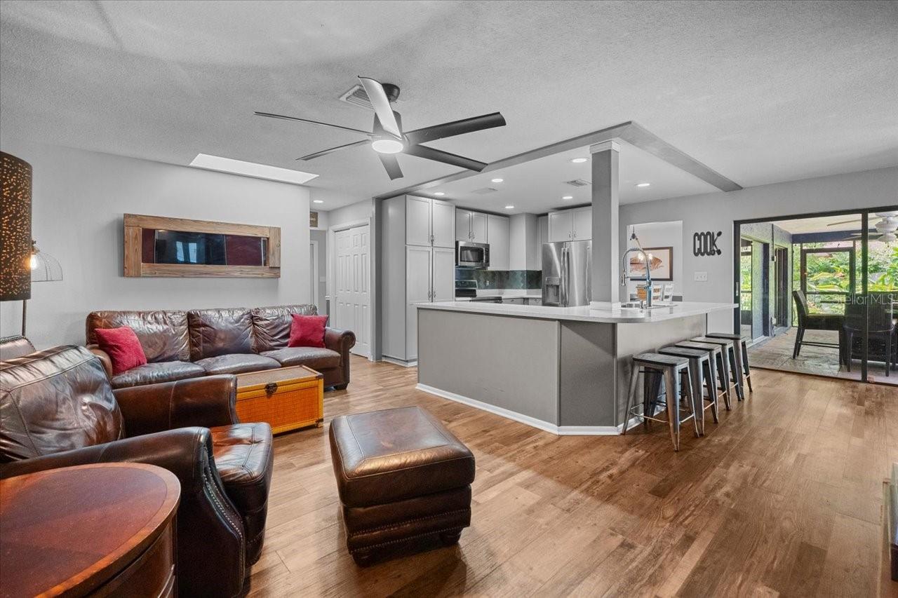 WESTLAKE VILLAGE - Residential