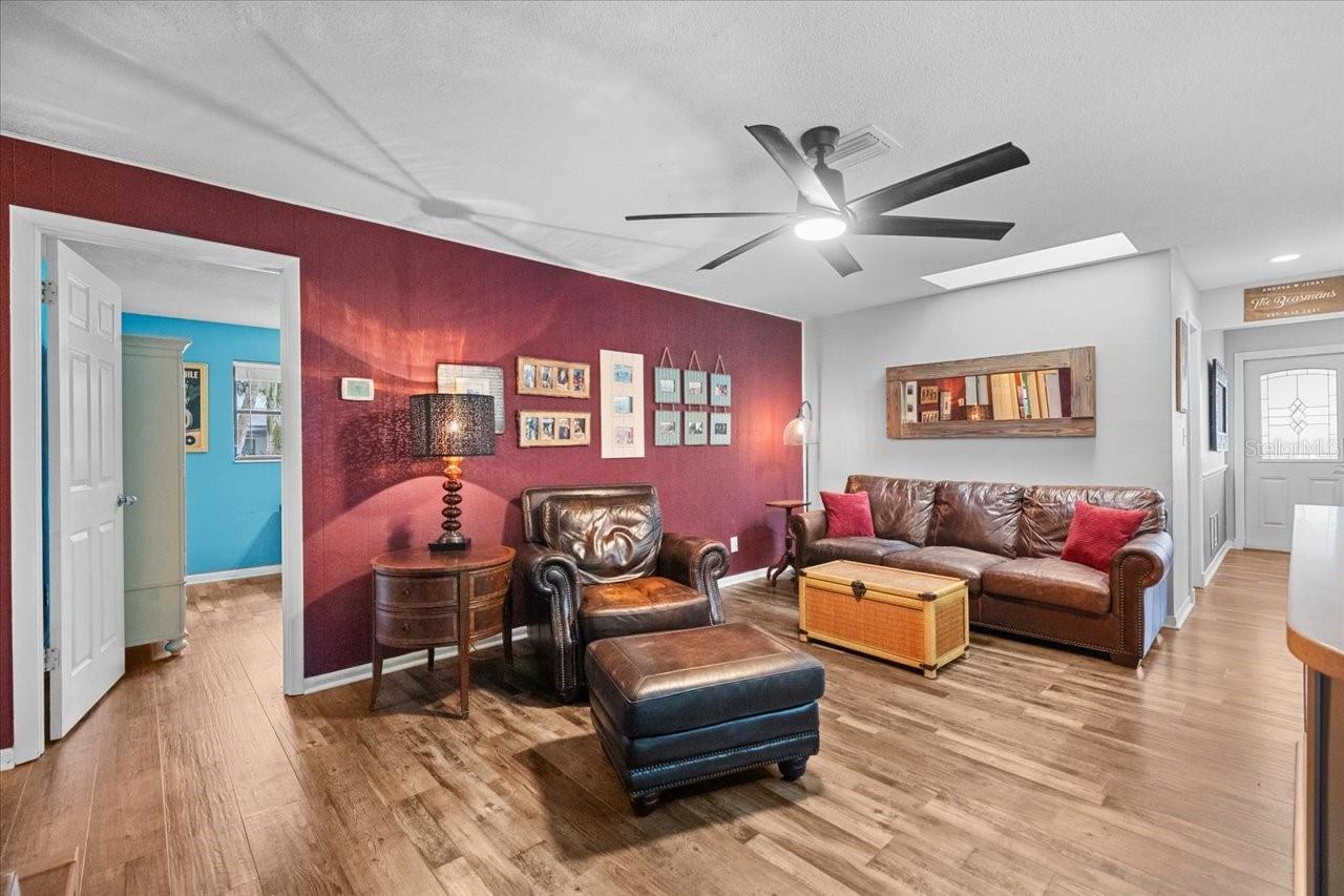 WESTLAKE VILLAGE - Residential