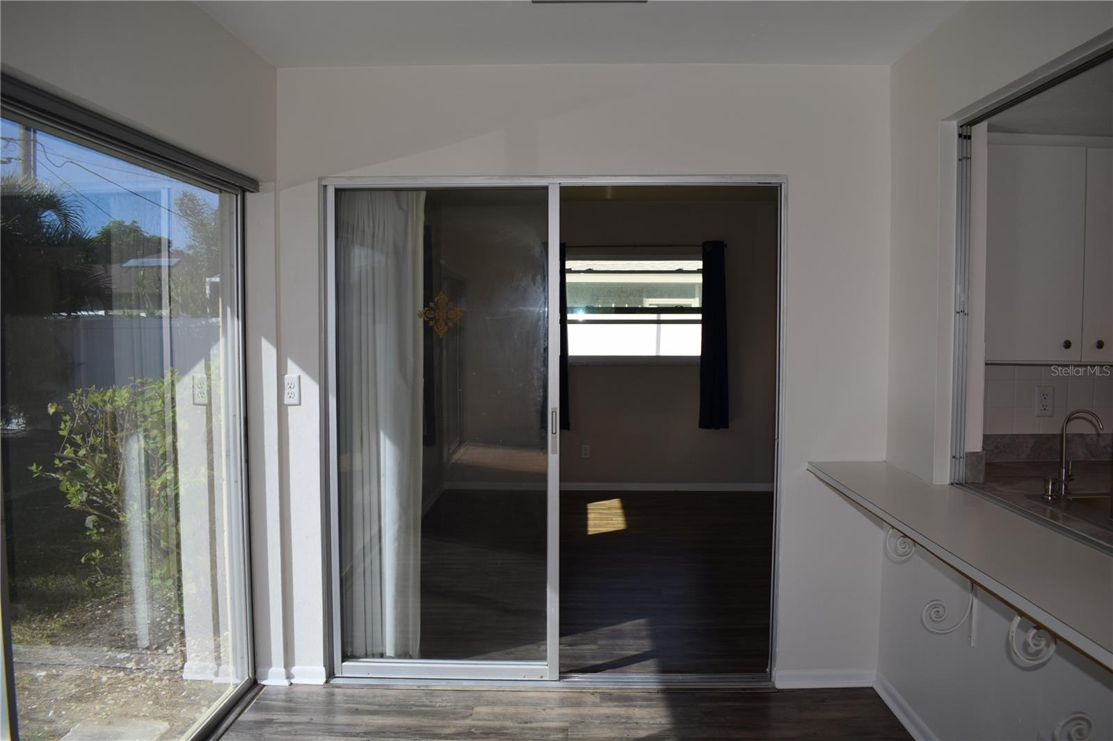 SOUTH VENICE - Residential Lease