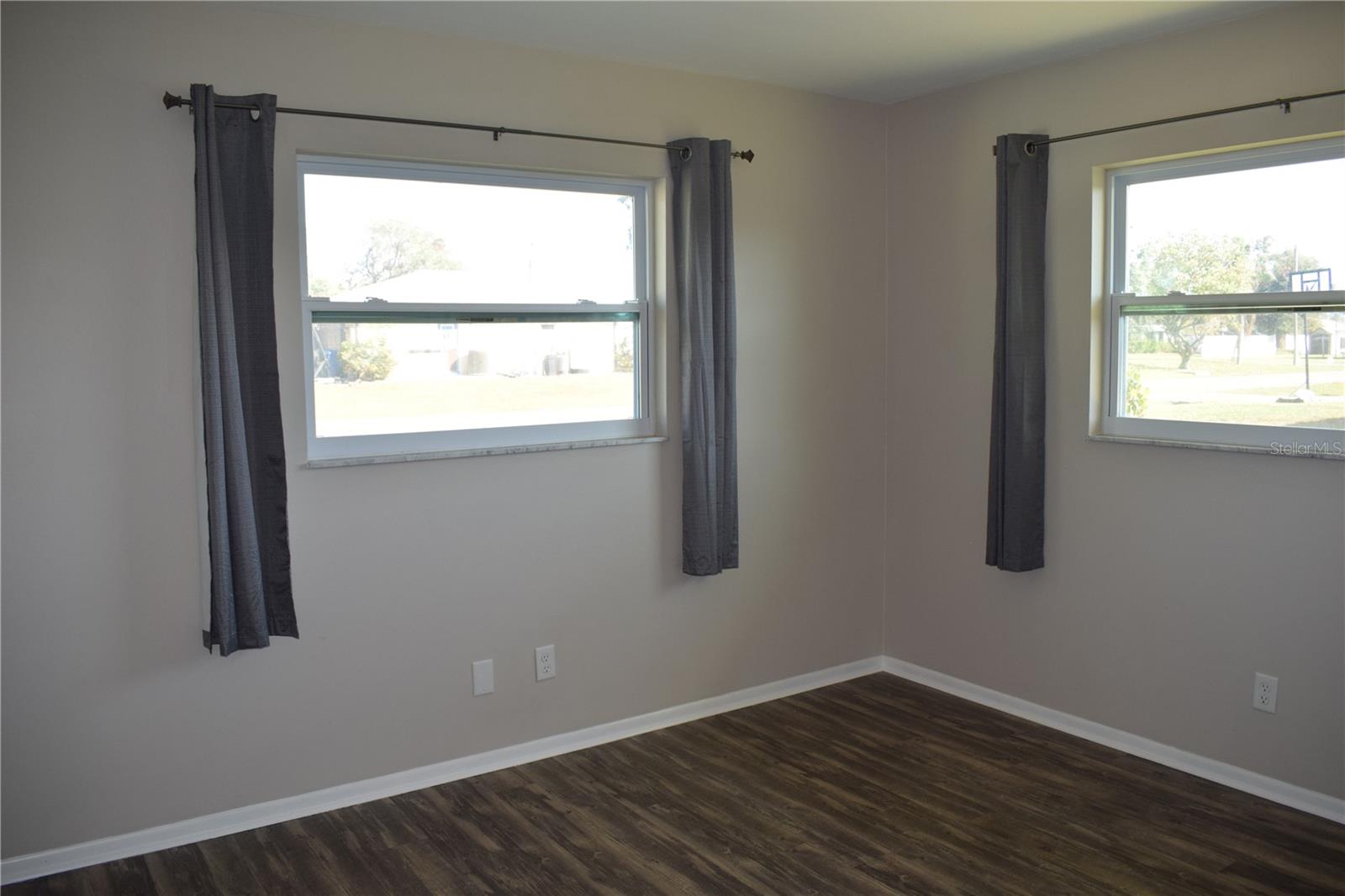 SOUTH VENICE - Residential Lease