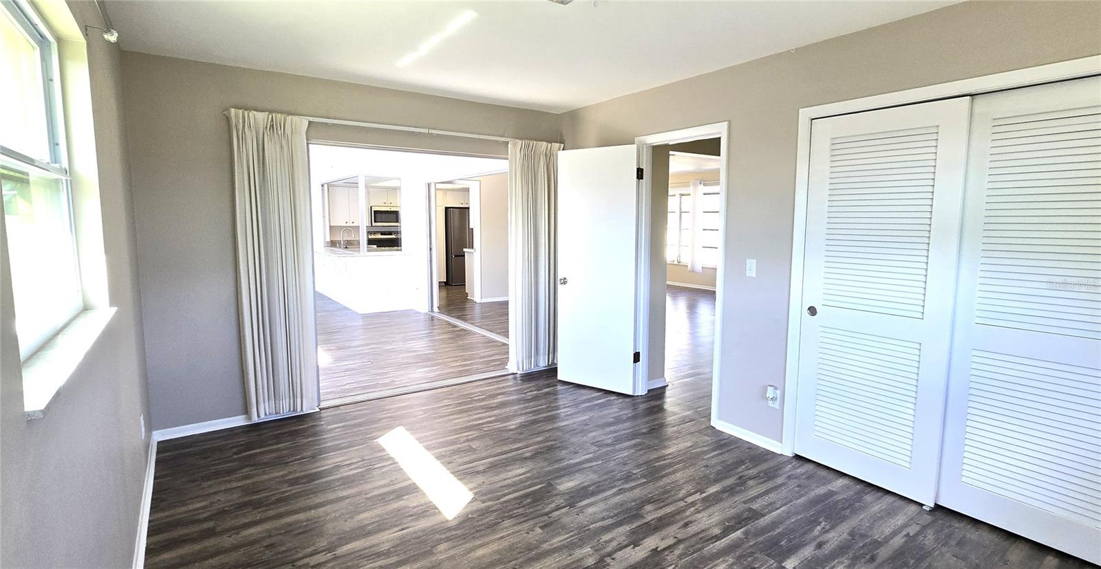 SOUTH VENICE - Residential Lease