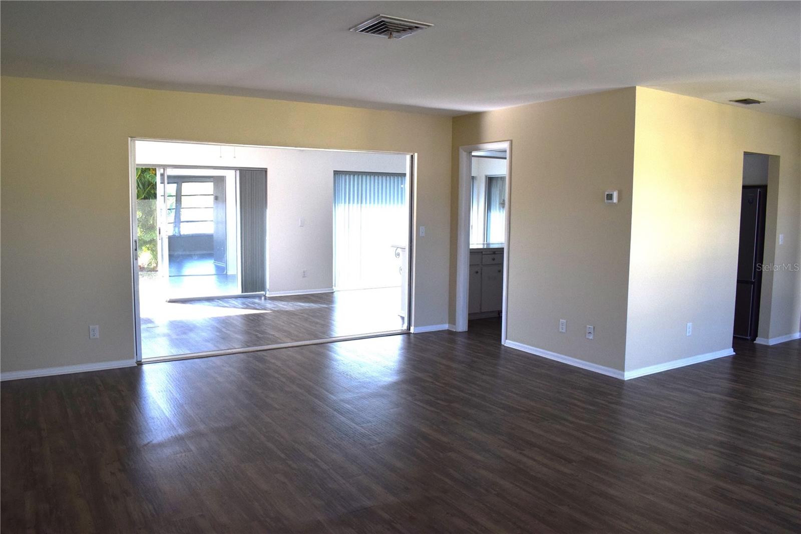 SOUTH VENICE - Residential Lease