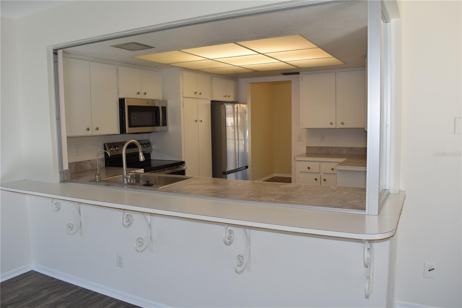 SOUTH VENICE - Residential Lease