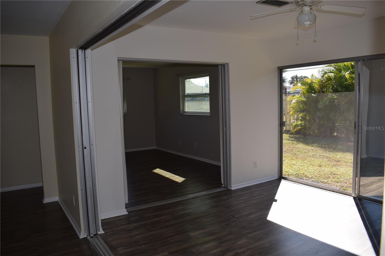 SOUTH VENICE - Residential Lease