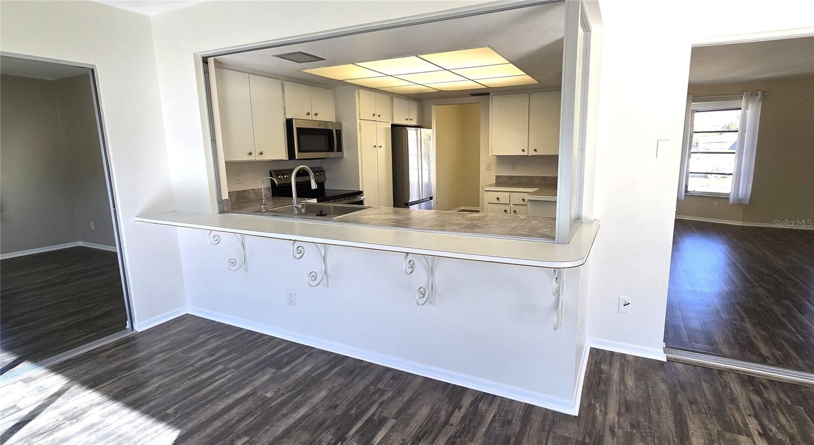 SOUTH VENICE - Residential Lease