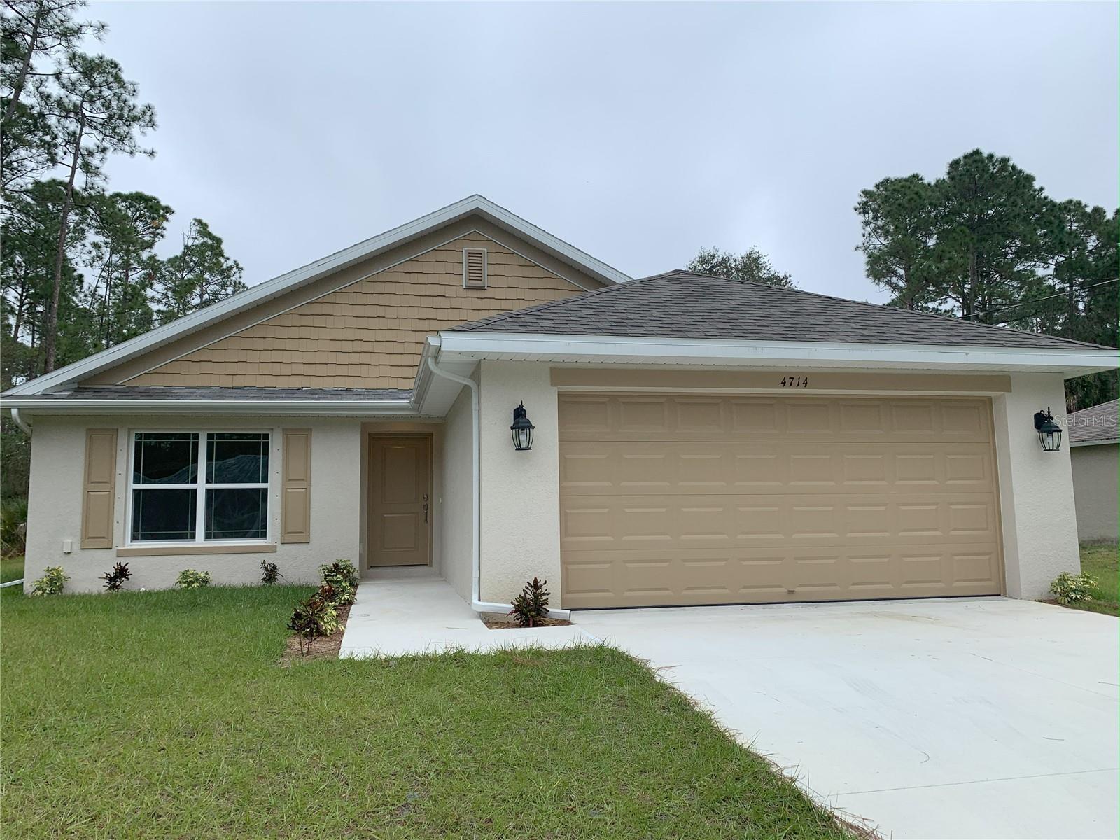 Now Available for short term or annual lease: Clean Comfortable Fully Furnished Florida Ranch built in 2020. Functional Open Floor Plan with large central kitchen, natural light, spacious rooms, 2 Car Garage with driveway parking and covered rear-facing lanai with new BBQ grill. Other features include: stainless appliances, granite tops, ceramic tile throughout common areas, and inside Laundry. 3rd Bedroom is optional as Office. This Home Sweet Home is perfect for everyone including Traveling Nurses, Professionals, Ball Players and their families, Snow birds, local temporary housing for getting to know the area, and every family status. Overall, this house is an excellent option for anyone looking for a comfortable stay in a convenient location. Nearby shopping centers, restaurants and attractions, including Atlanta Braves' Spring Training CoolToday Park, Warm Mineral Springs Park, New Aquatic Center, Charlotte Sports Park, multiple popular golf courses and NEW downtown Wellen Park. World's best beaches, Myakka River and plenty of "One Tank of Gas Day Trips" tourist and local secrets, many historical, all from this Convenient Location in a Quiet Neighborhood. Location provides easy access to i75. 6-12 Month and Shorter leases available. The Listed Monthly rate is for Annual Lease, the Monthly Rate may vary given the length of desired lease and time of year.