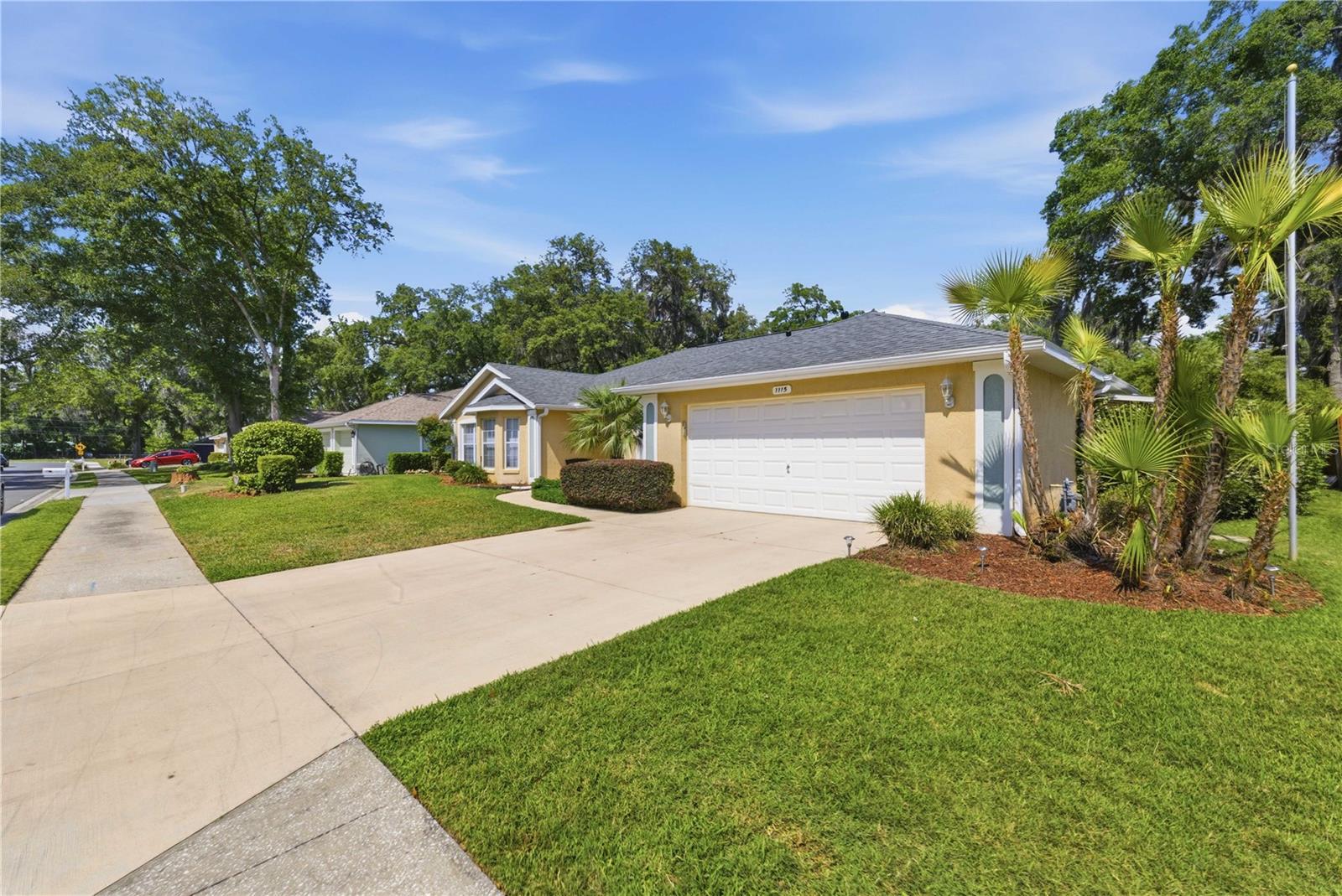 AUTUMN OAKS - Residential