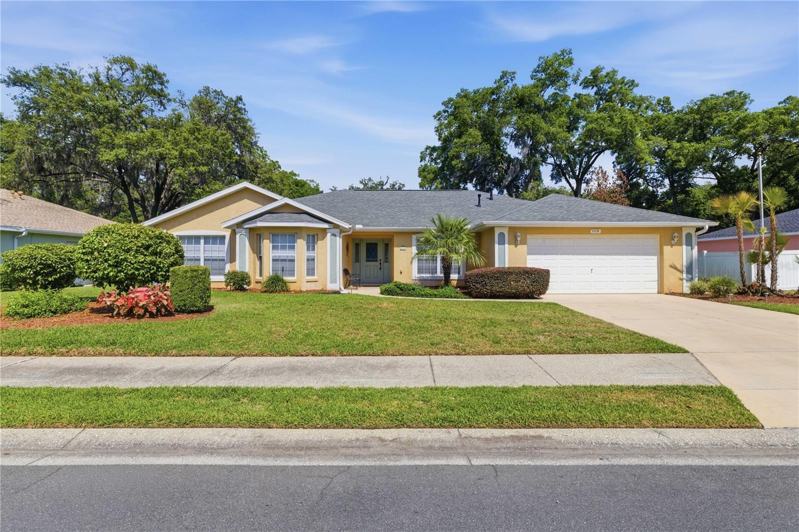 AUTUMN OAKS - Residential