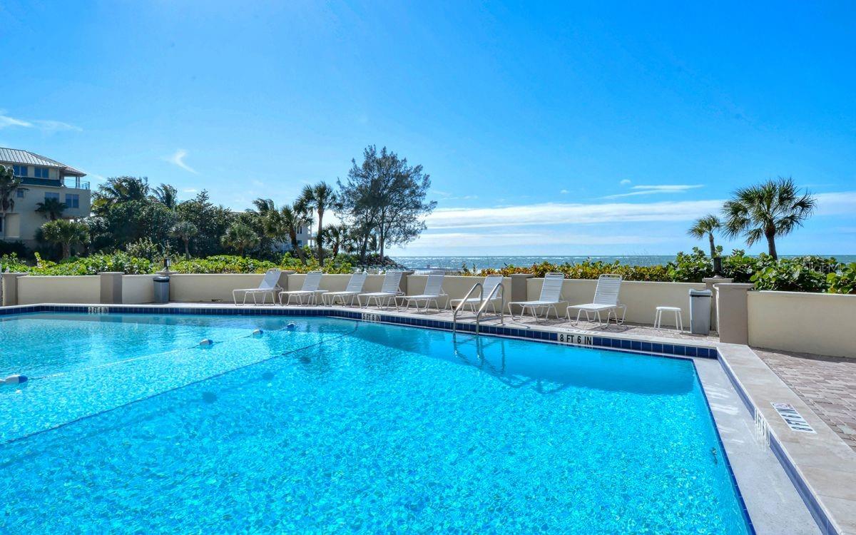 WHISPERING SANDS - Residential