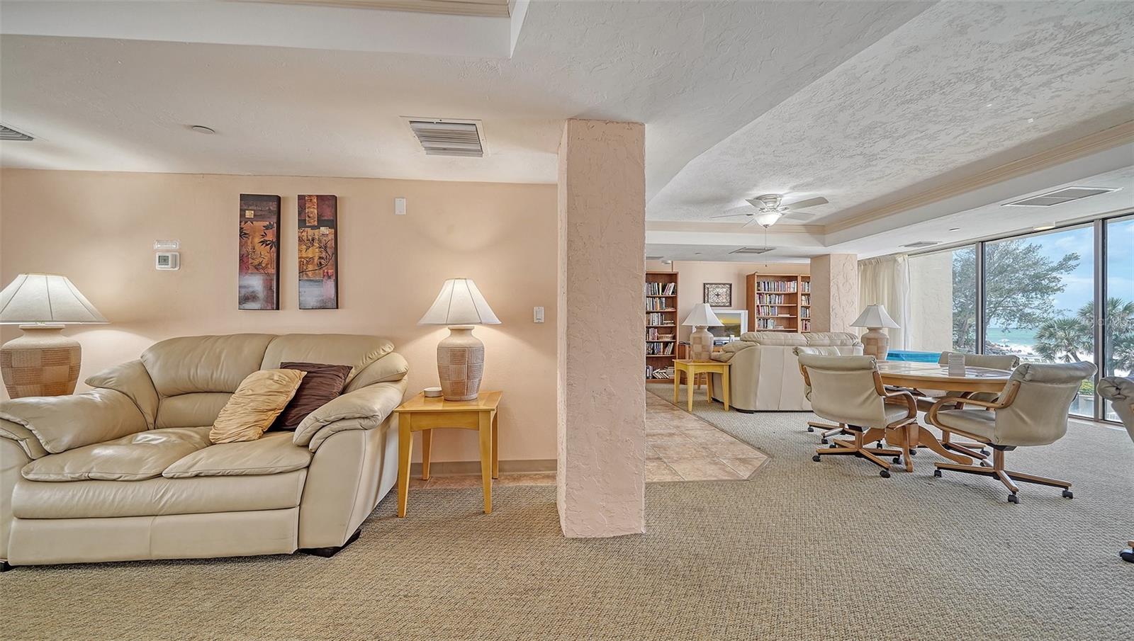 WHISPERING SANDS - Residential