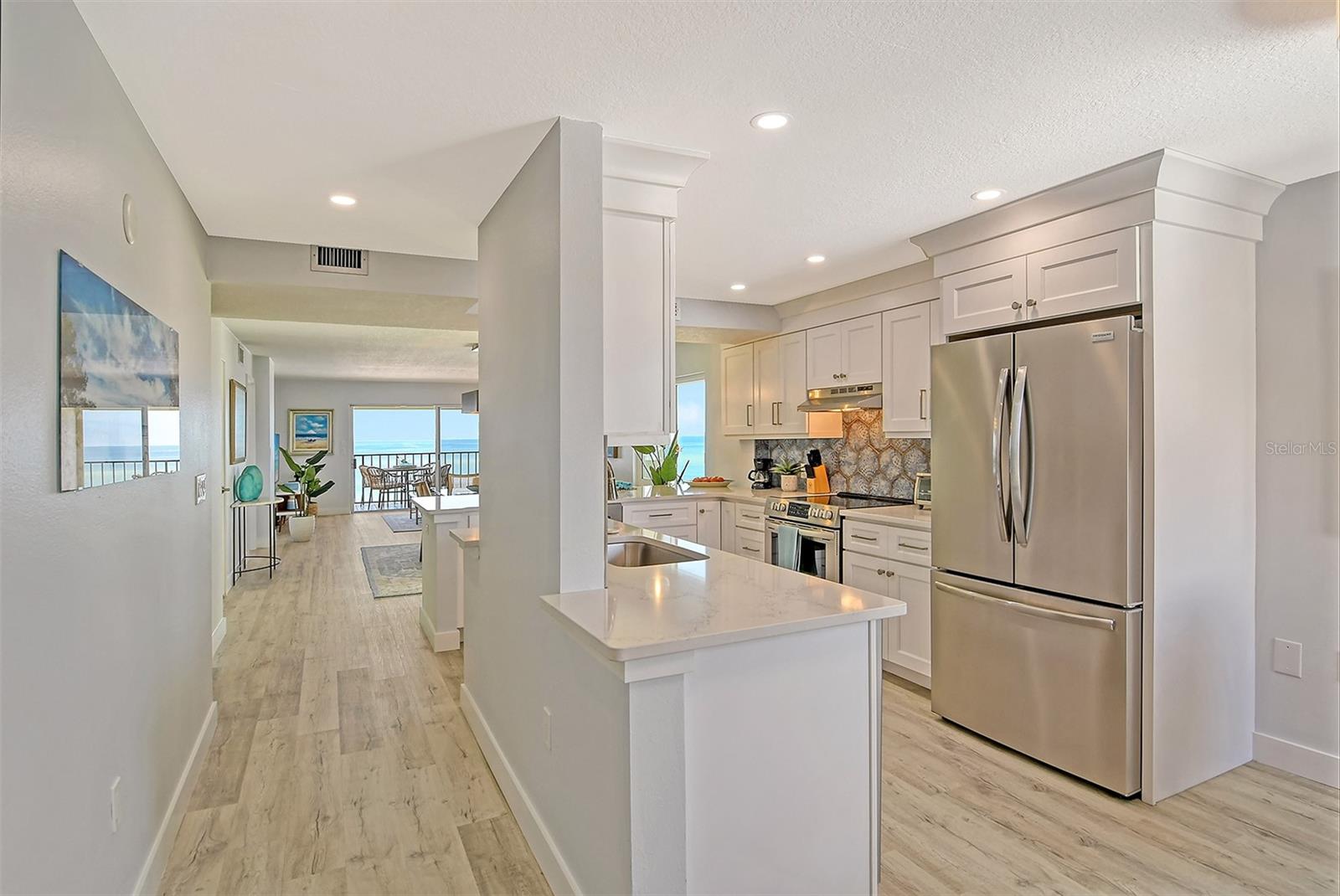 WHISPERING SANDS - Residential