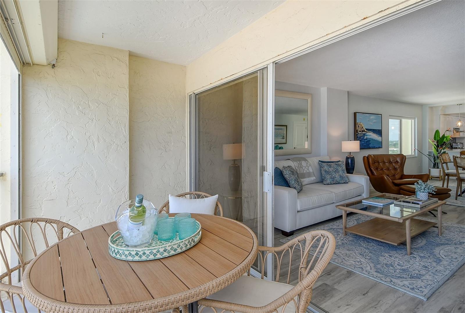 WHISPERING SANDS - Residential