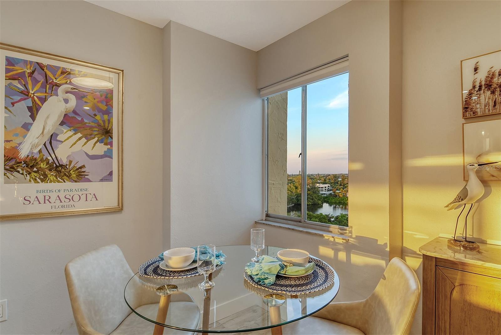 WHISPERING SANDS - Residential