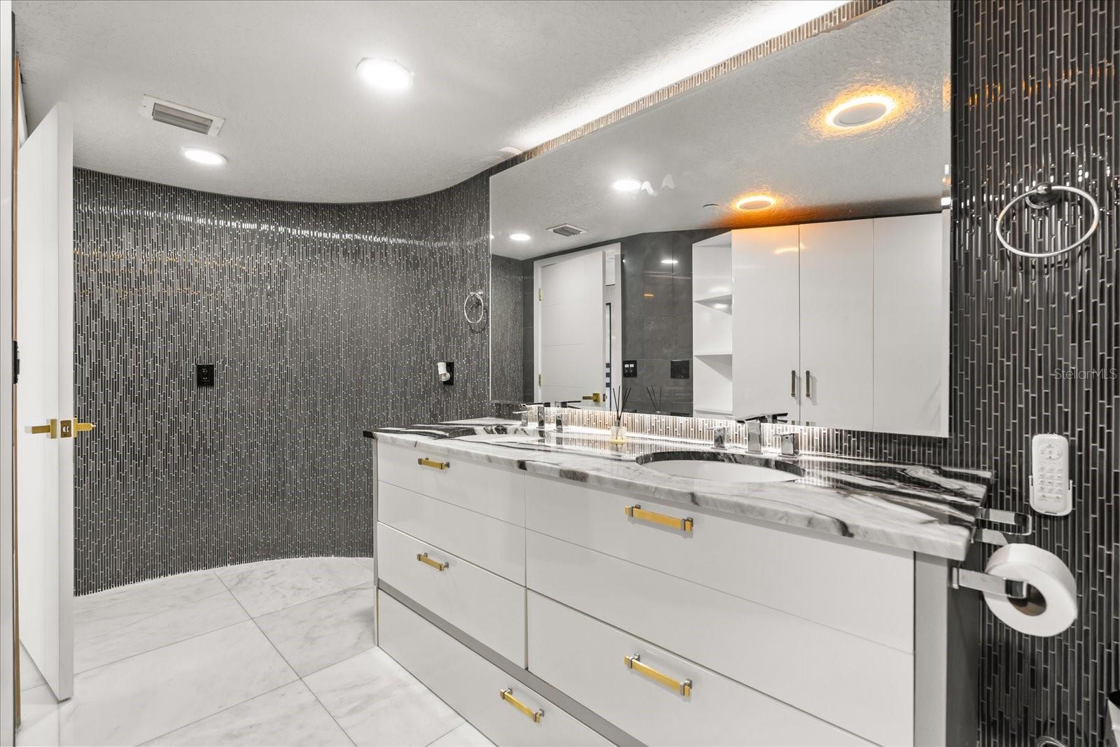 530 EAST CENTRAL CONDO - Residential