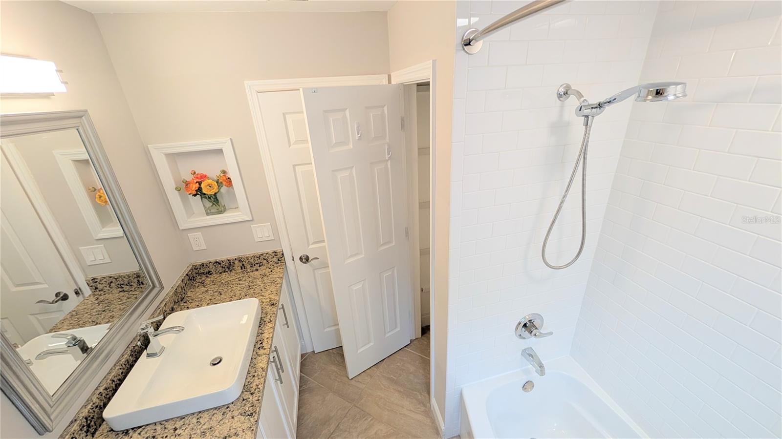 VILLAGE PLAZA SEC 4 - Residential