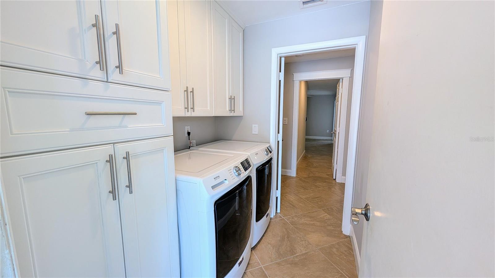 VILLAGE PLAZA SEC 4 - Residential