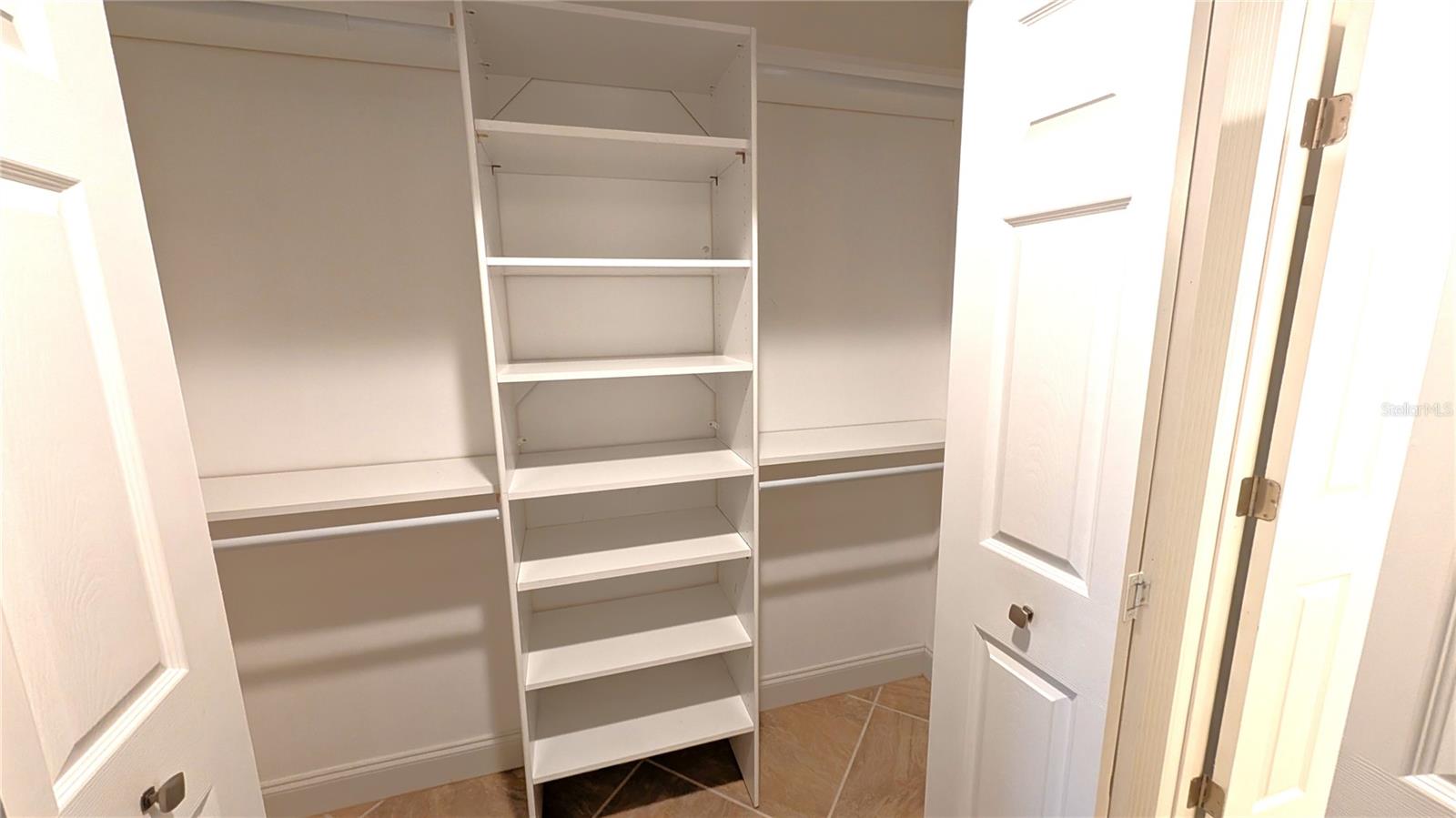 VILLAGE PLAZA SEC 4 - Residential