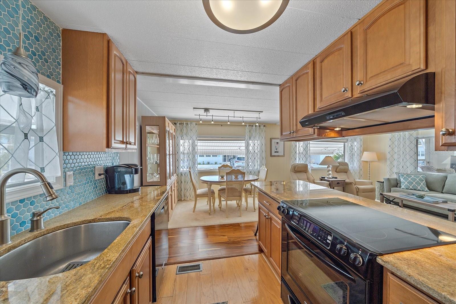 VENICE ISLE - Residential