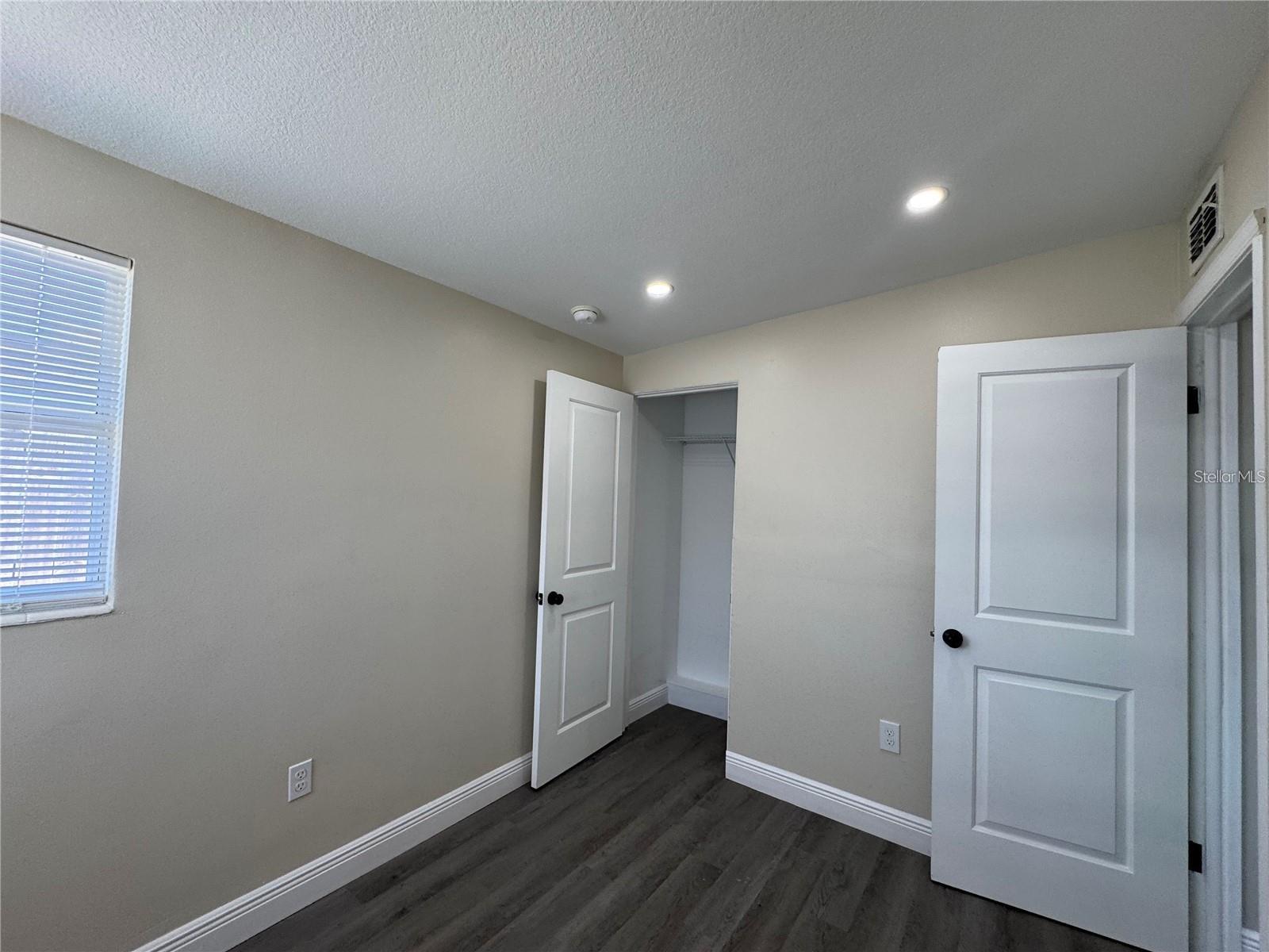 ALKEN ACRES - Residential Lease