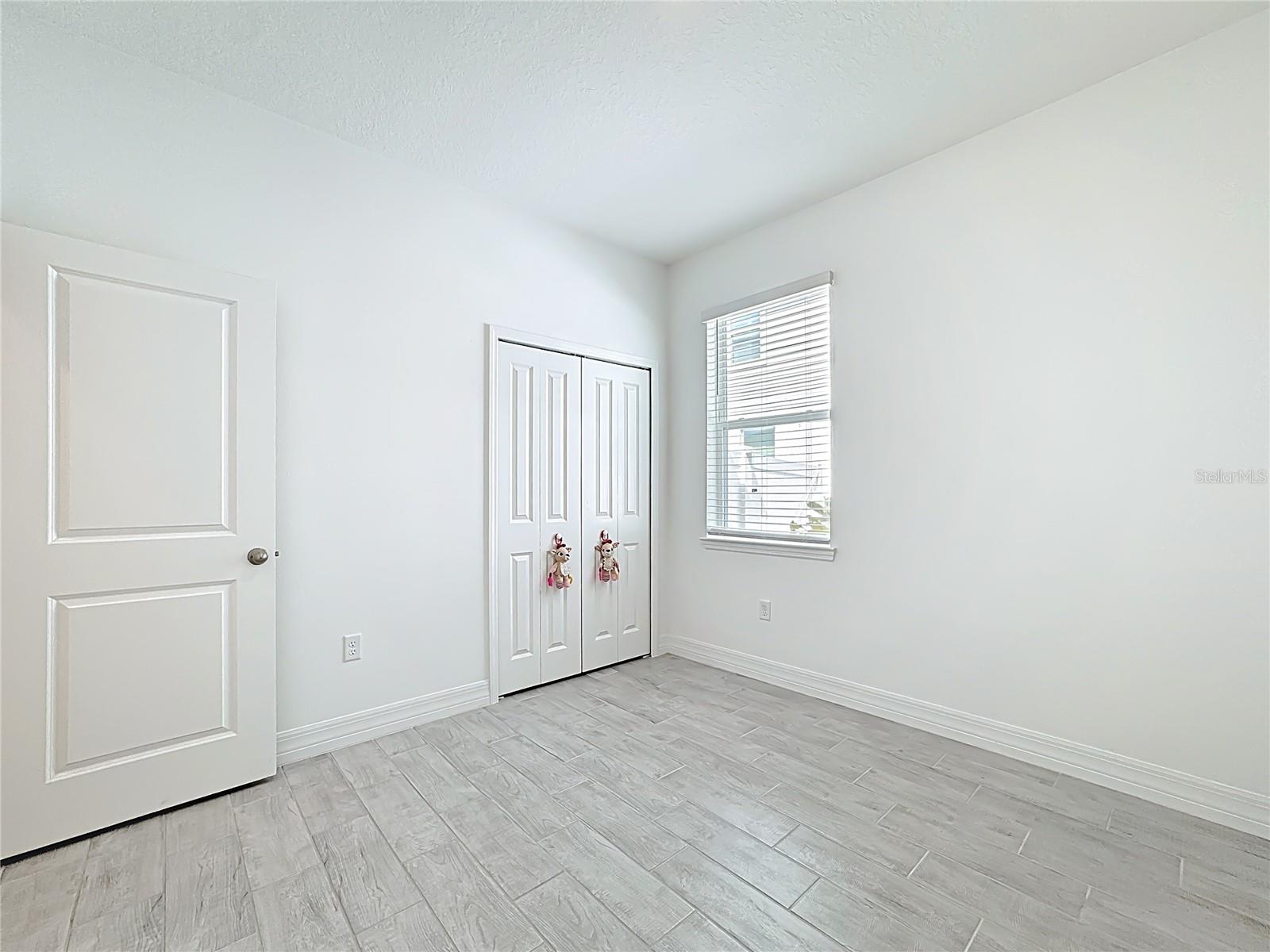 PRAIRIE OAKS - Residential Lease