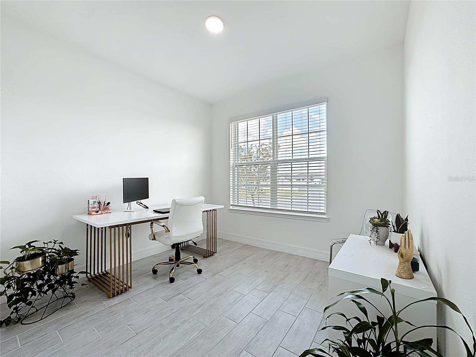 PRAIRIE OAKS - Residential Lease