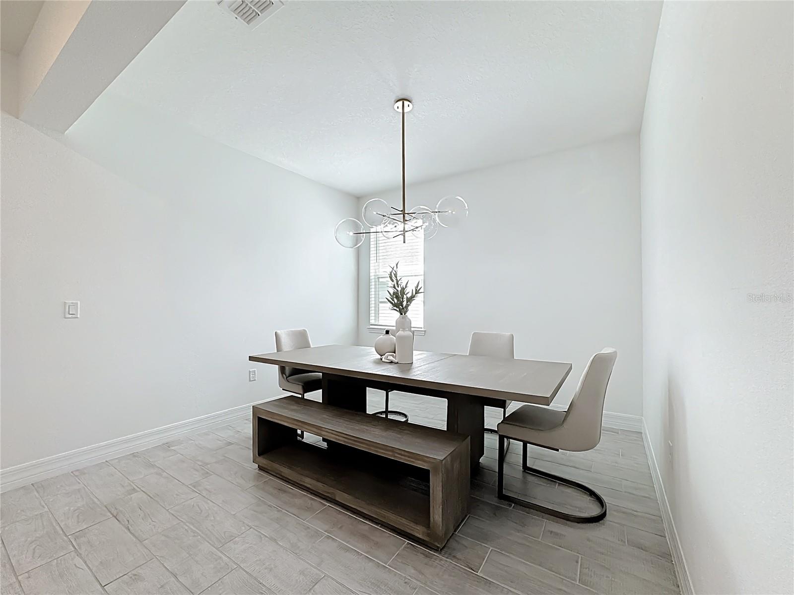 PRAIRIE OAKS - Residential Lease