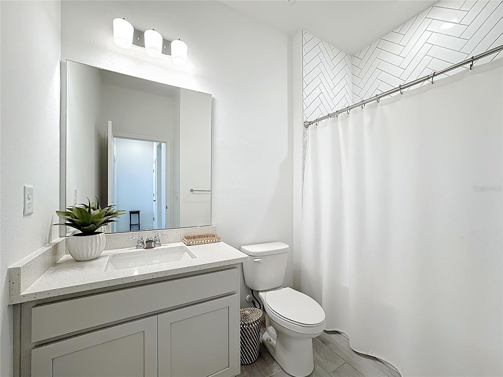 PRAIRIE OAKS - Residential Lease