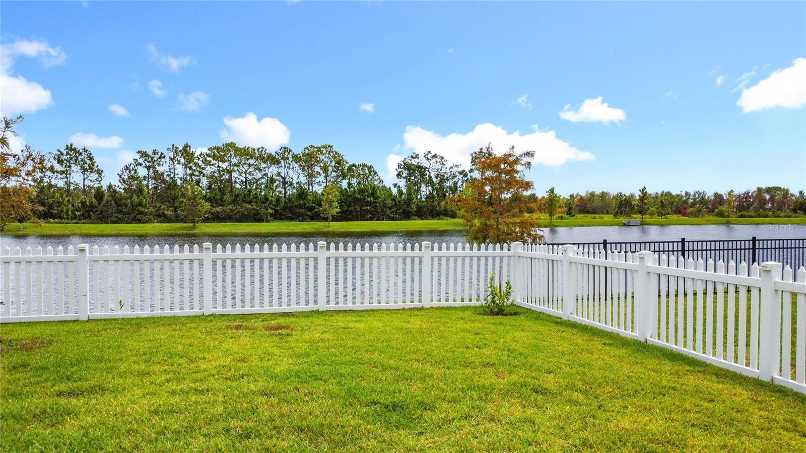 PRAIRIE OAKS - Residential Lease