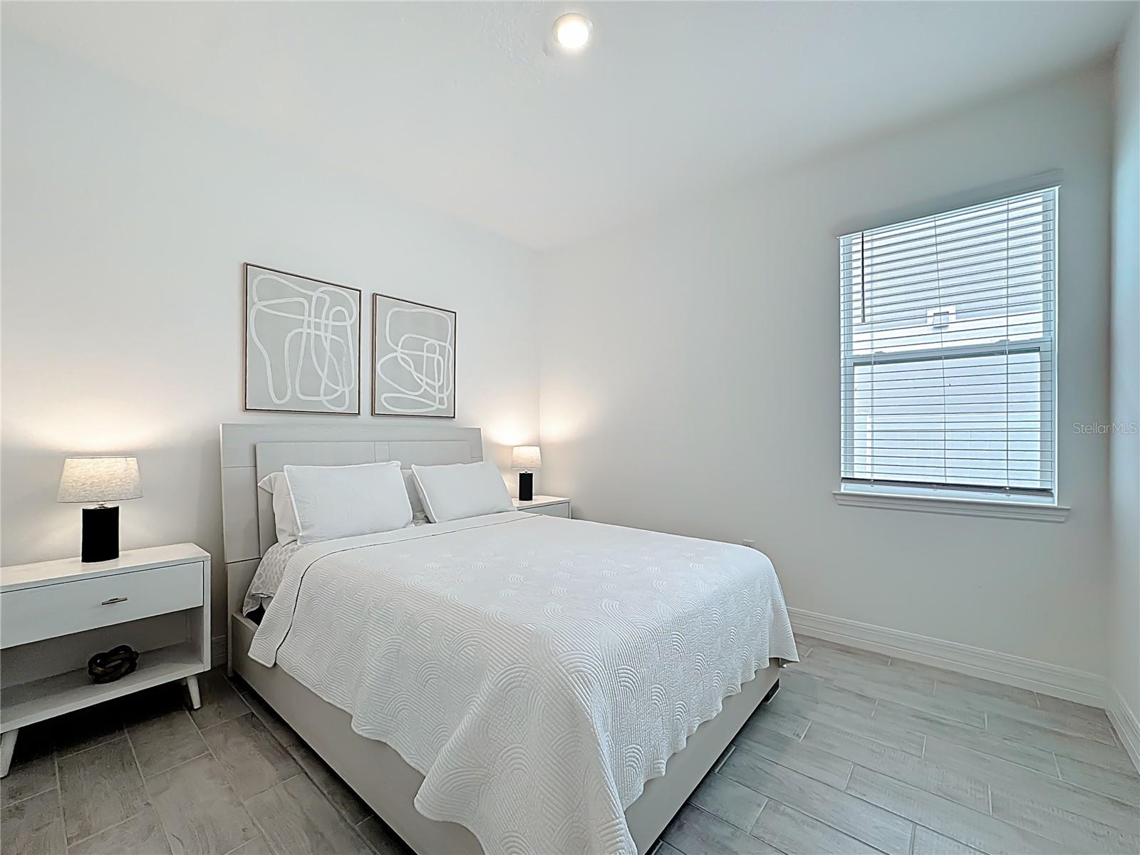 PRAIRIE OAKS - Residential Lease