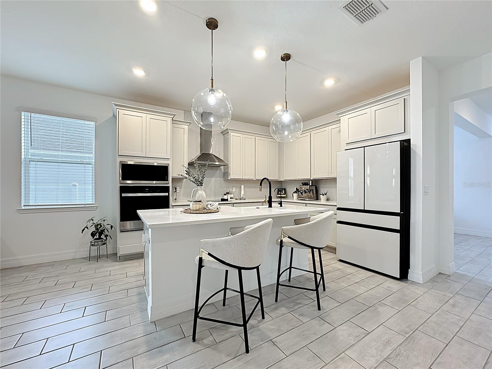 PRAIRIE OAKS - Residential Lease