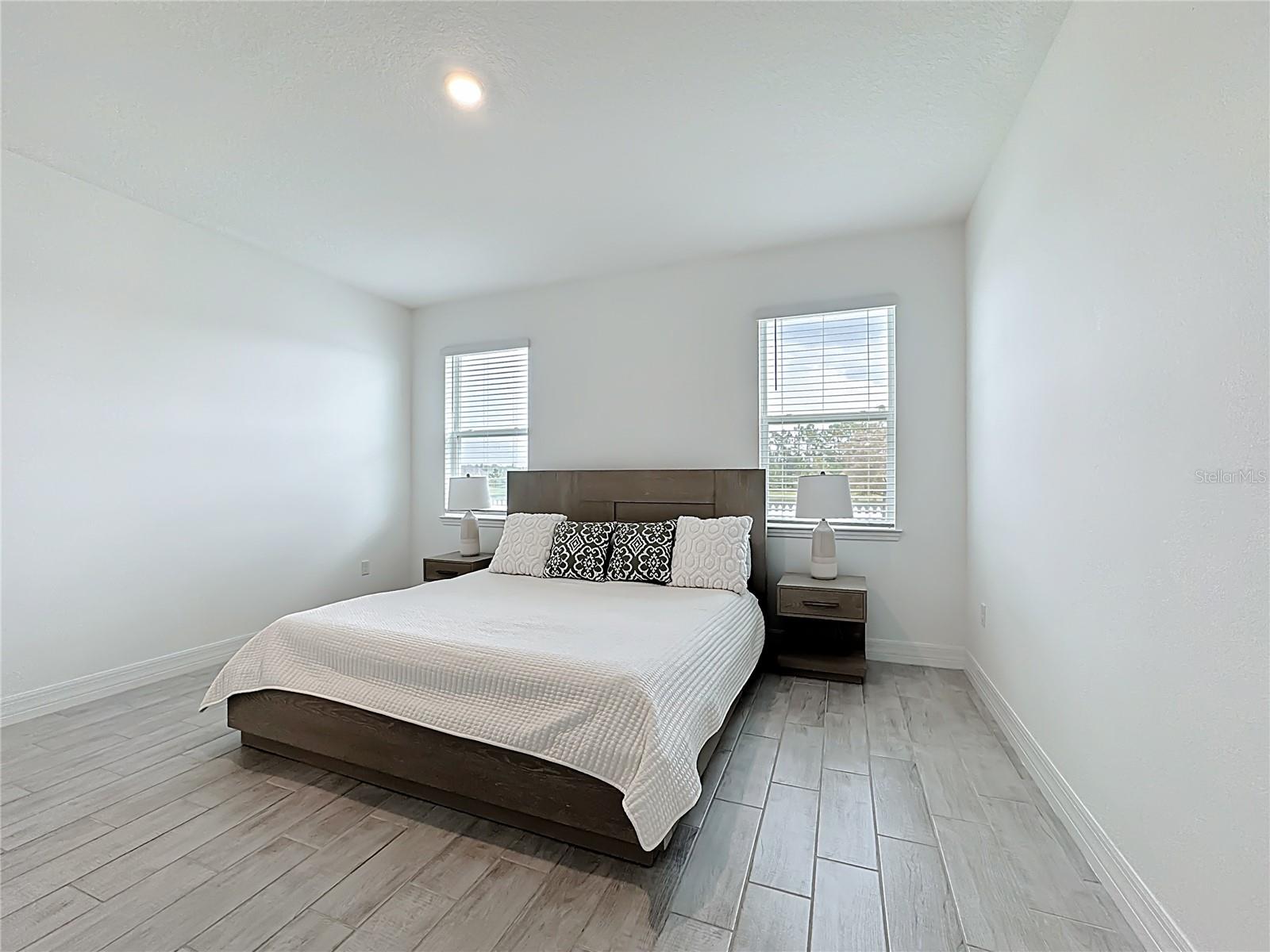 PRAIRIE OAKS - Residential Lease
