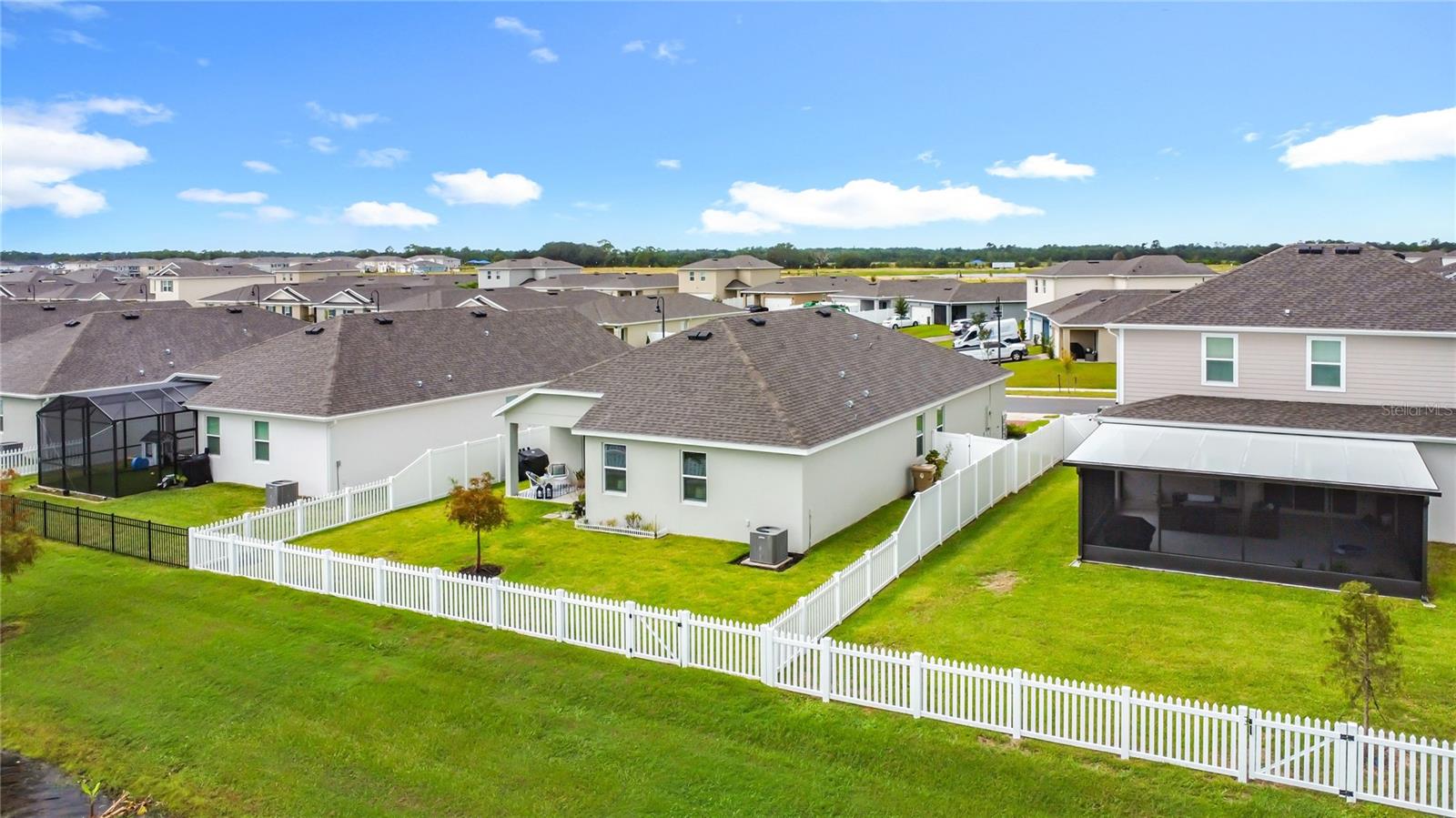 PRAIRIE OAKS - Residential Lease