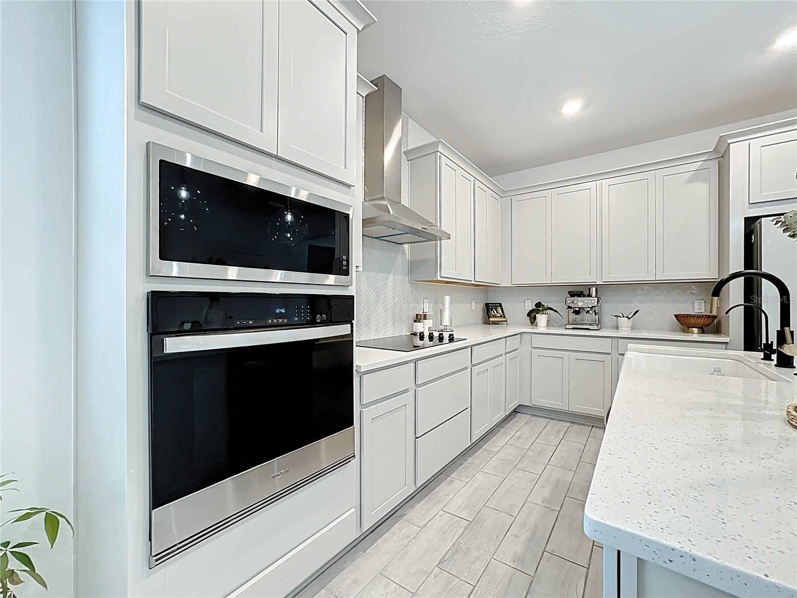 PRAIRIE OAKS - Residential Lease