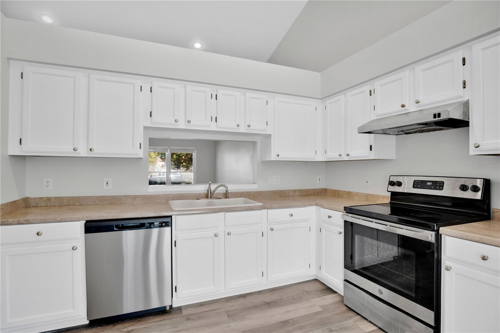 COLONY COVE - Residential