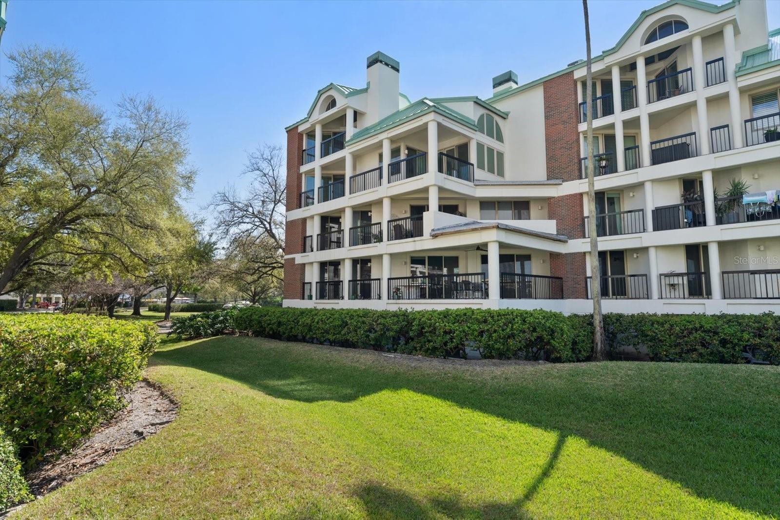 SEDDON COVE A CONDO PHAS - Residential