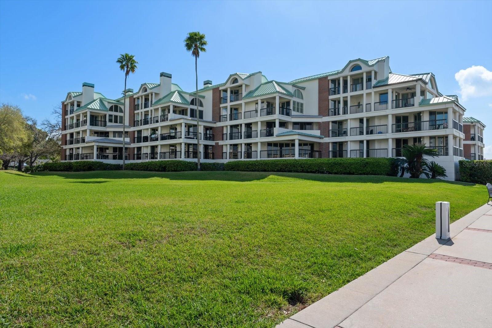 SEDDON COVE A CONDO PHAS - Residential