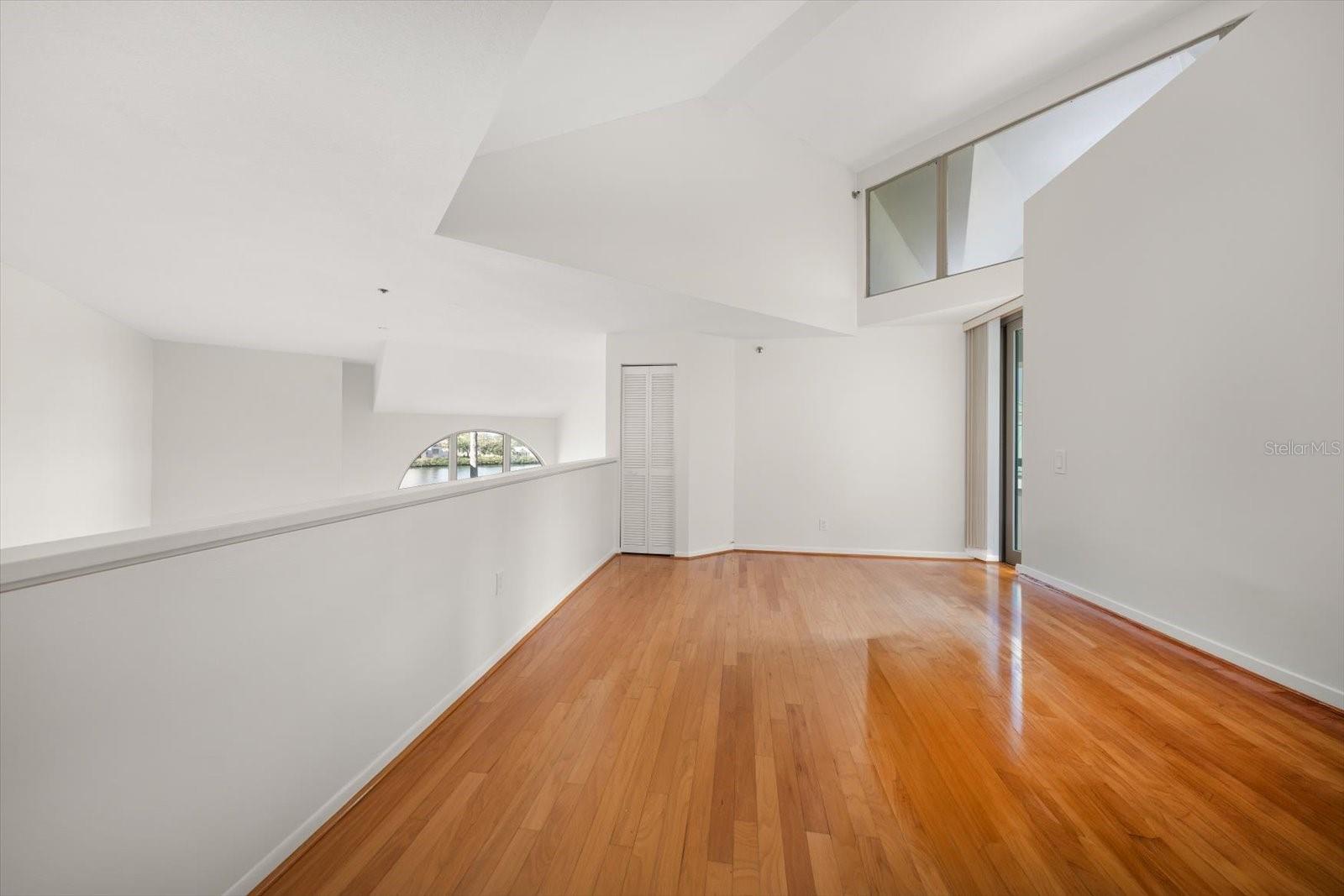 SEDDON COVE A CONDO PHAS - Residential