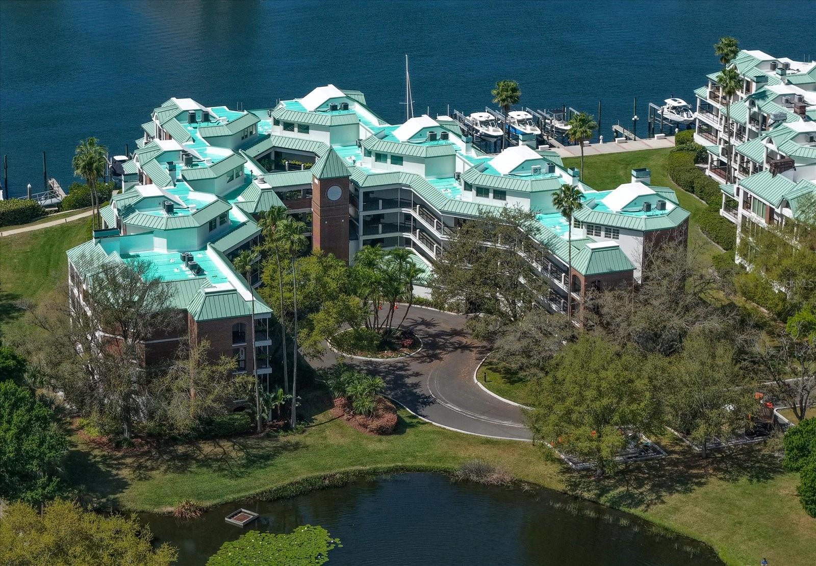 SEDDON COVE A CONDO PHAS - Residential