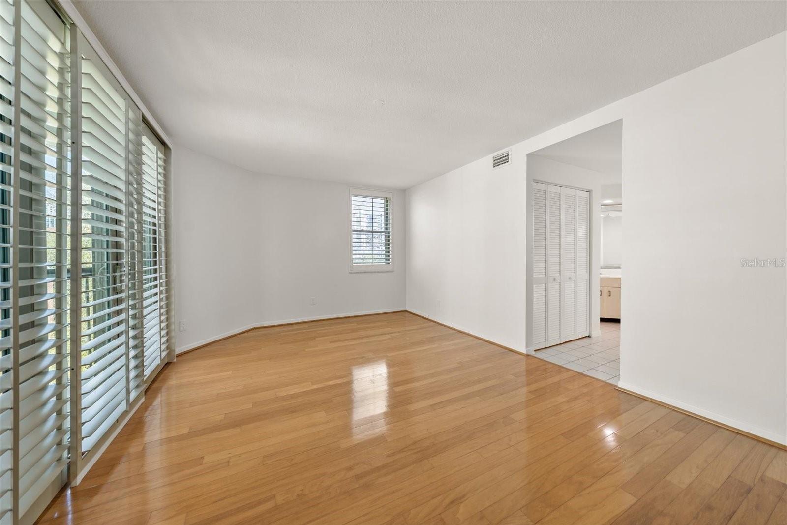 SEDDON COVE A CONDO PHAS - Residential