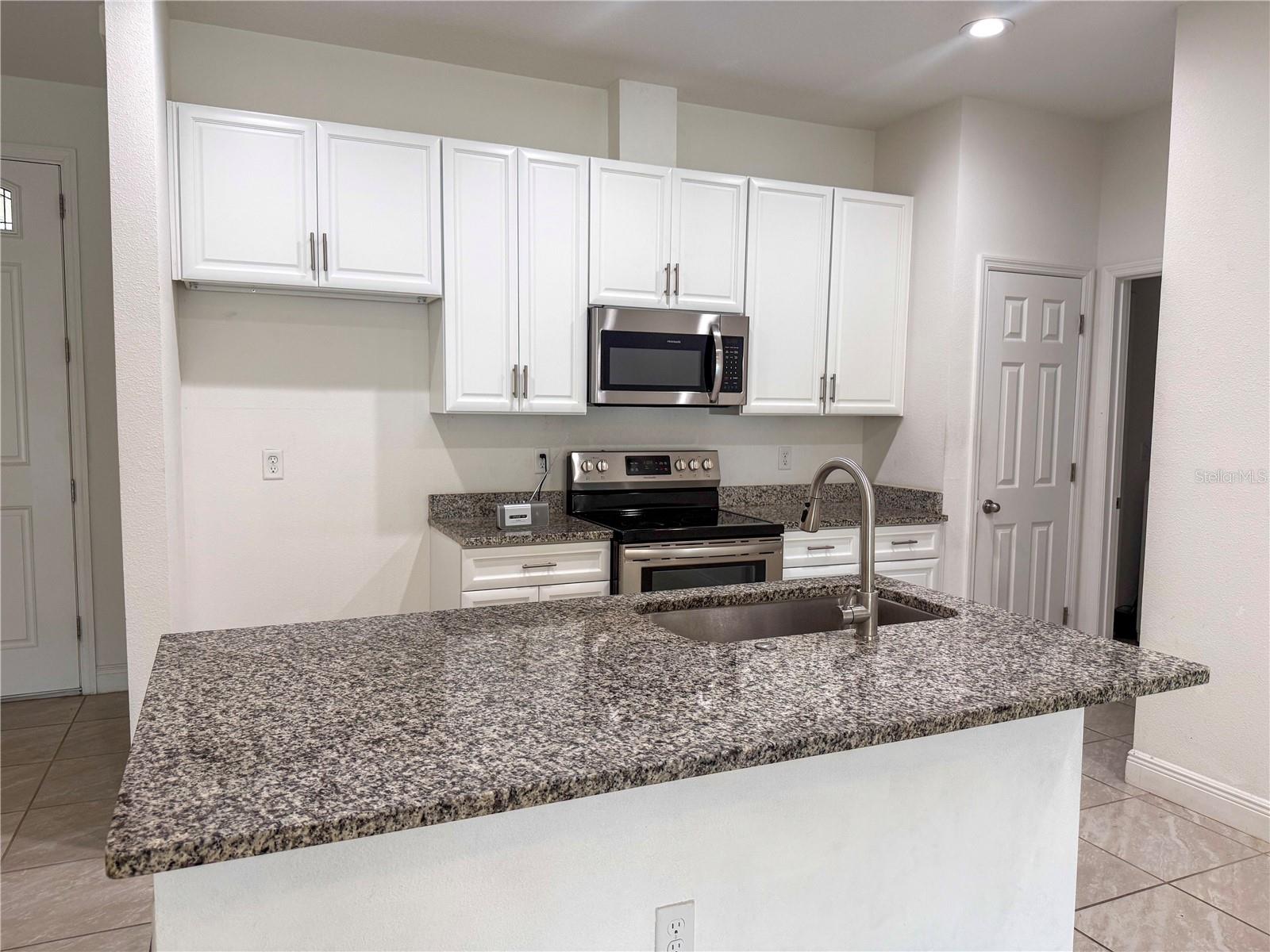 MOSS OAKS - Residential