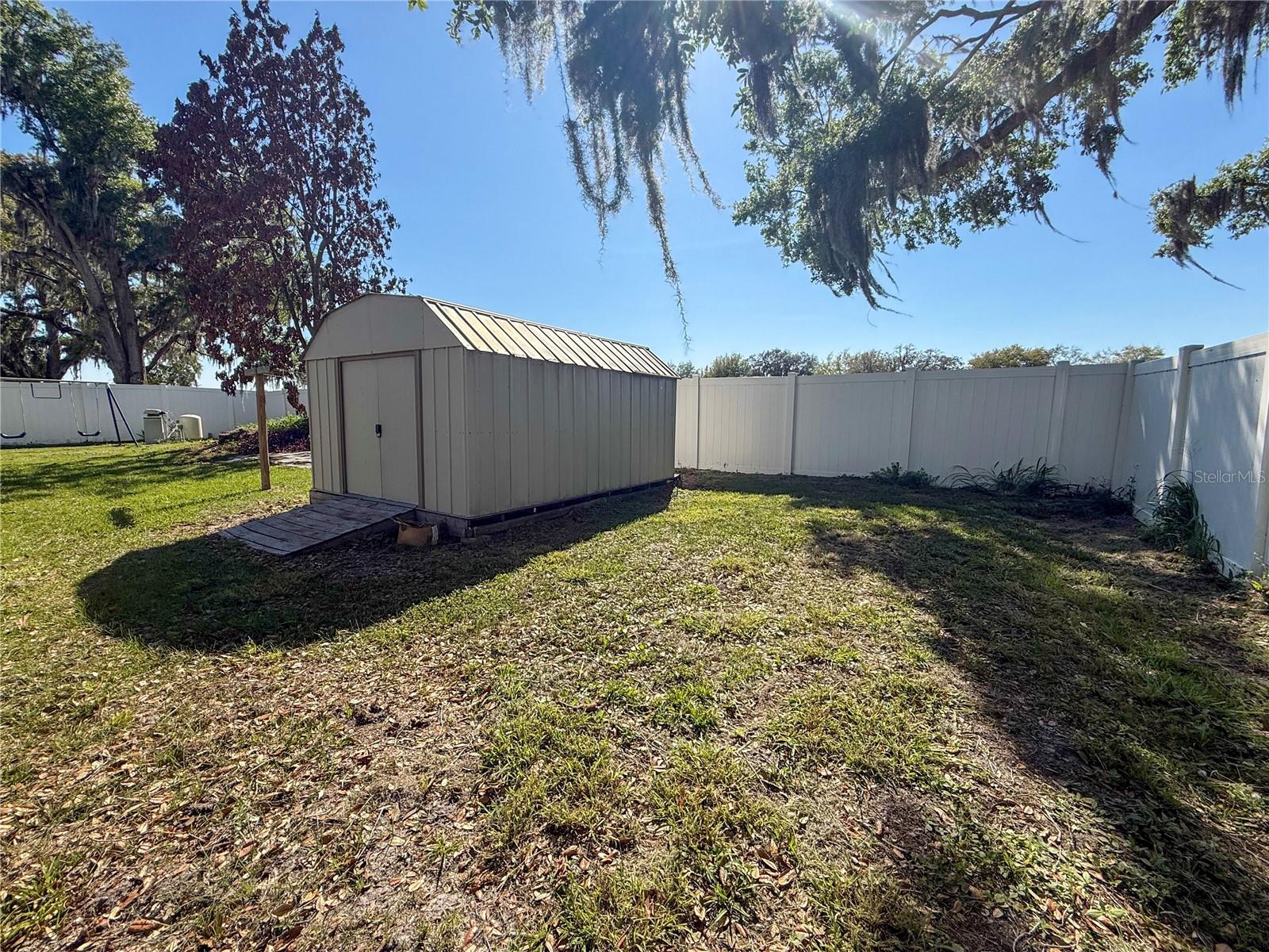 MOSS OAKS - Residential