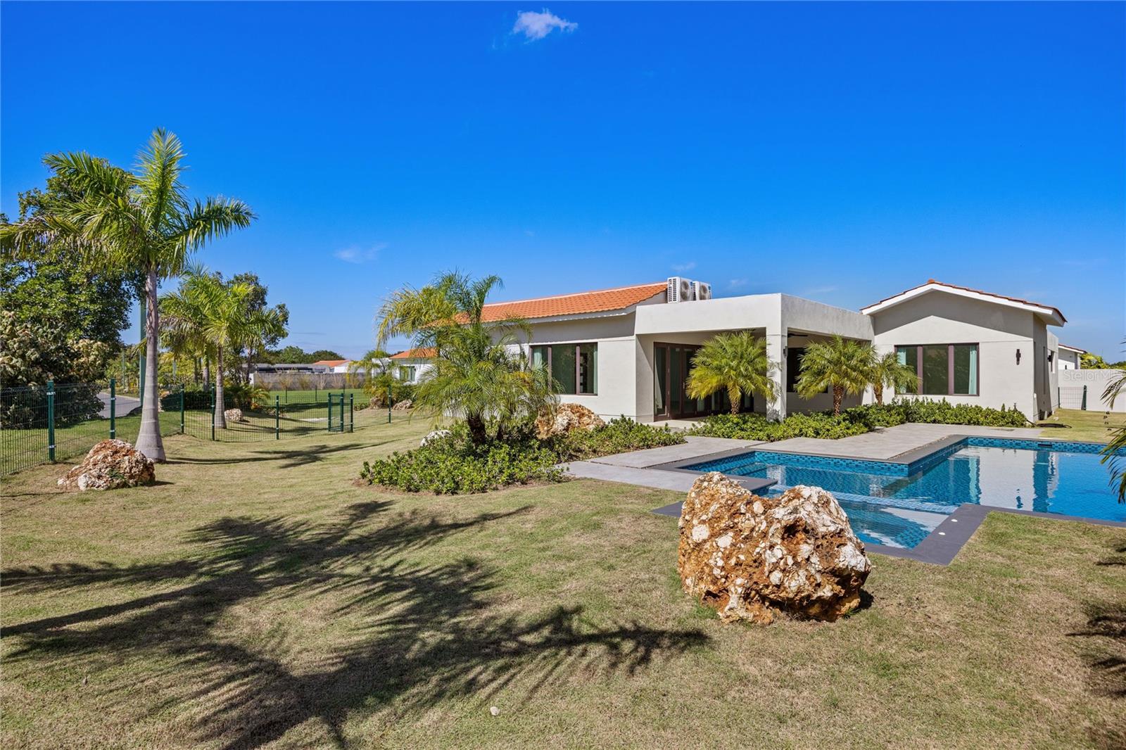 SABANRA DE DORADO - Residential