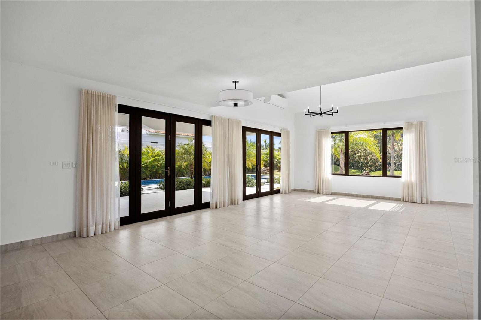 SABANRA DE DORADO - Residential