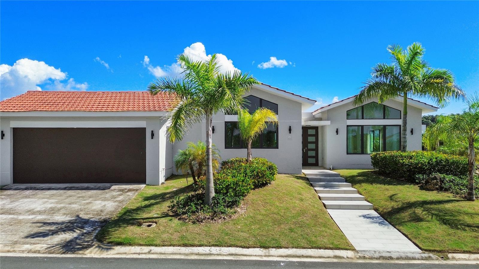 SABANRA DE DORADO - Residential