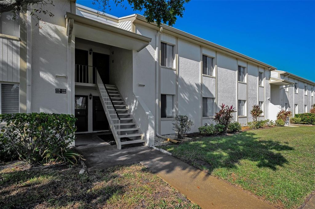 Photo of 110 Cypress Ct #3-82, Oldsmar, FL 34677 (MLS # TB8519637)
