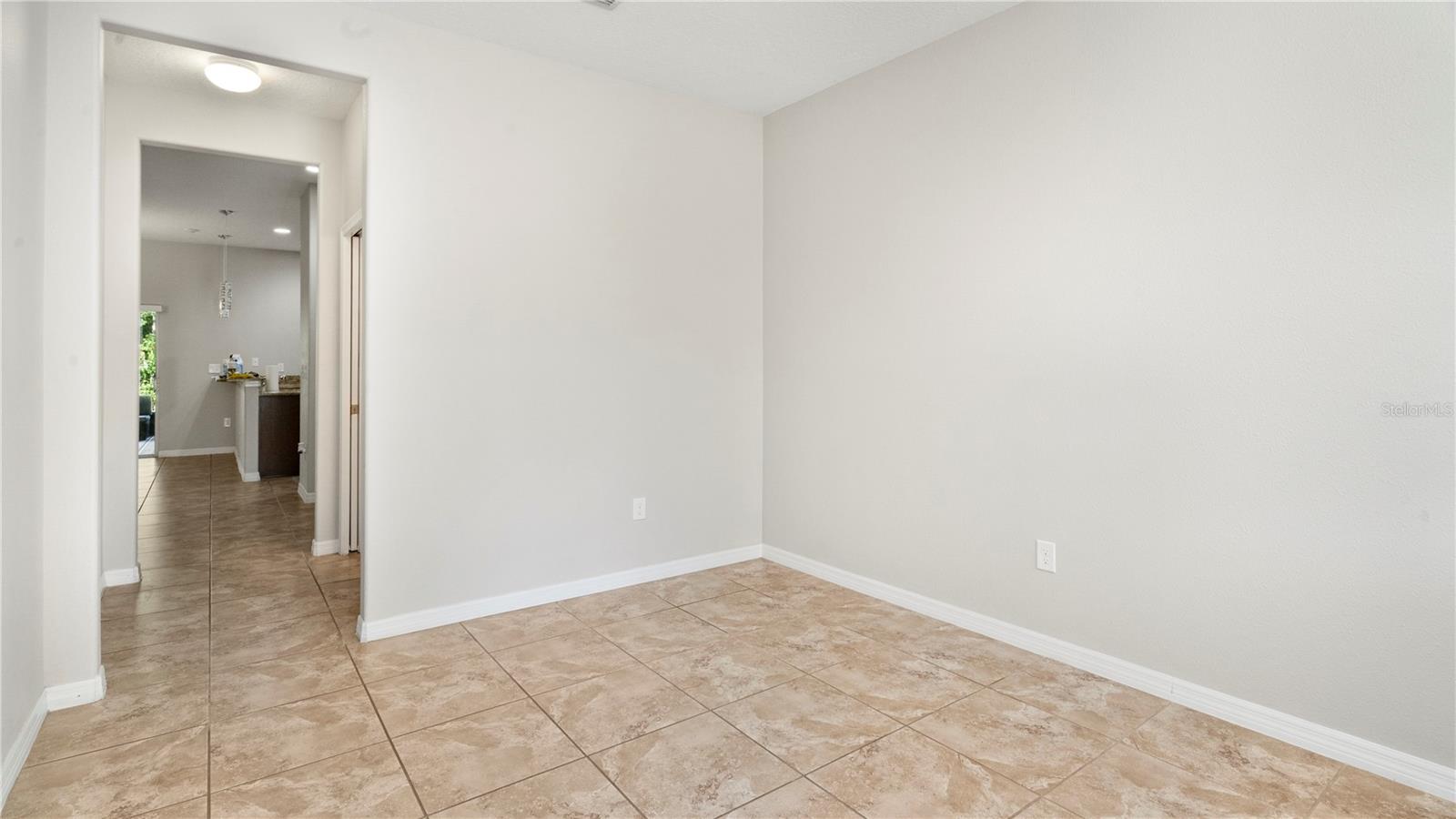 SAVANNAH LNDGS - Residential