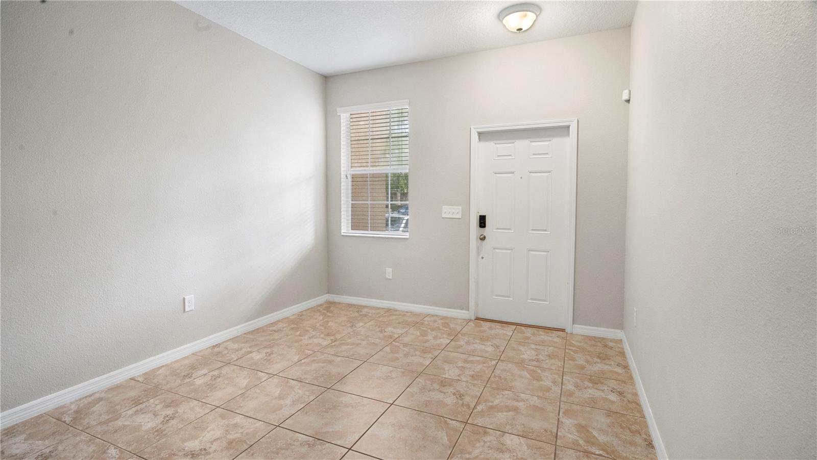 SAVANNAH LNDGS - Residential