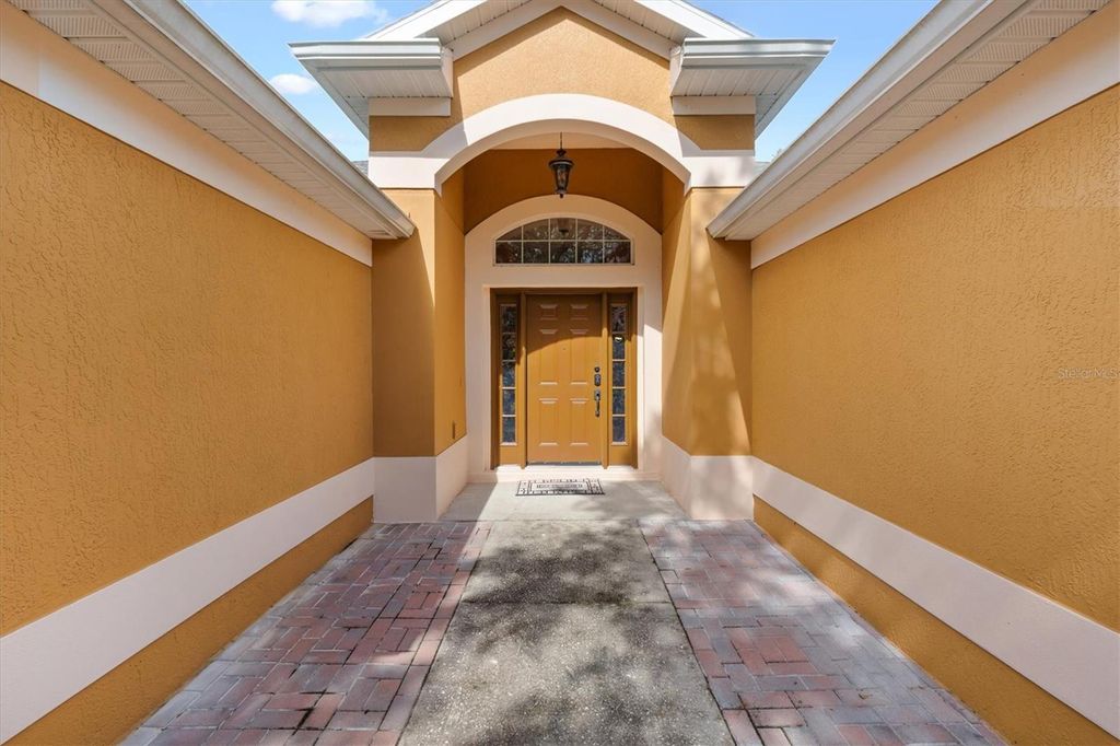 Photo of 39911 Bay View Drive, Lady Lake, FL 32159 (MLS # OM710713)