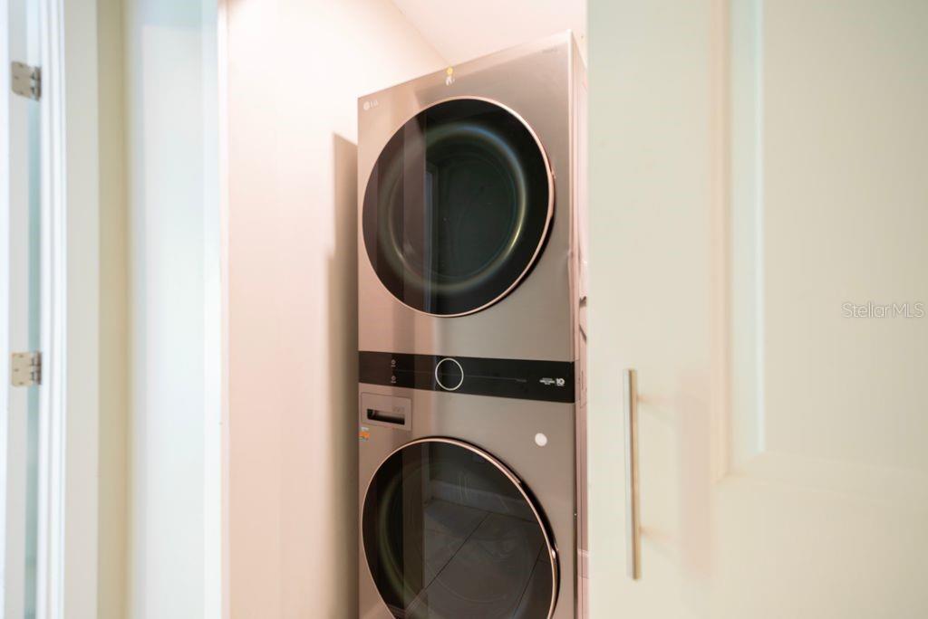 LAKE CANE SHORES - Residential