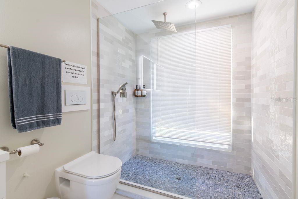 LAKE CANE SHORES - Residential